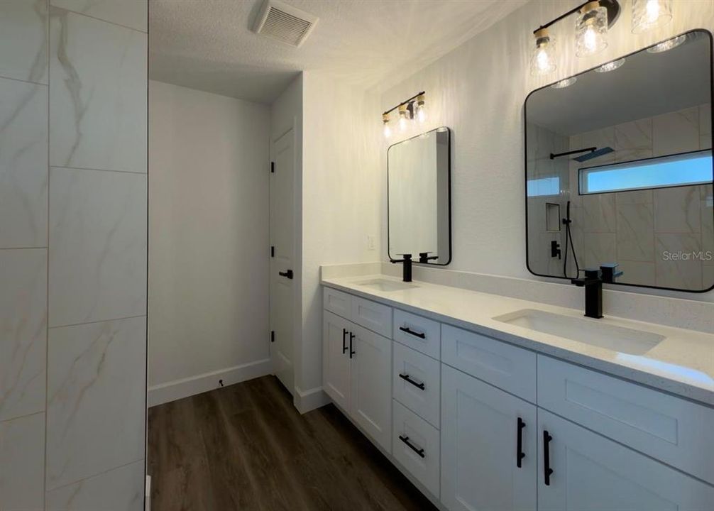 На продажу: $289,800 (3 спален, 2 ванн, 1473 Квадратных фут)