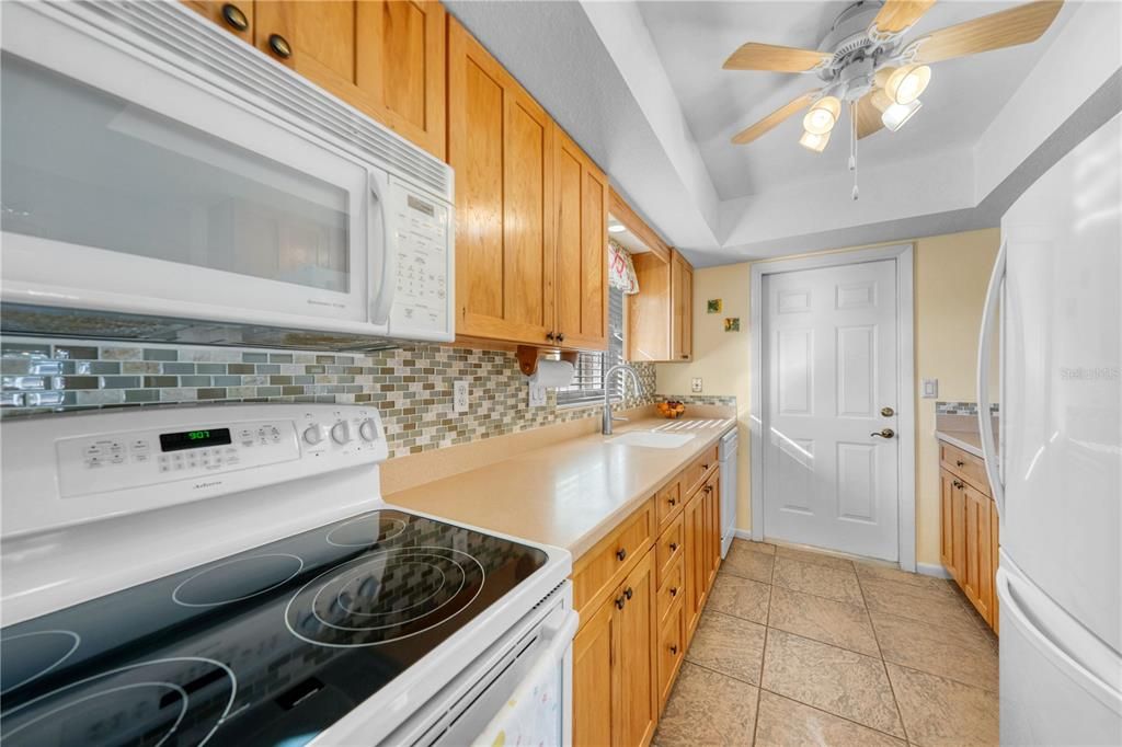 For Sale: $425,000 (3 beds, 2 baths, 1330 Square Feet)