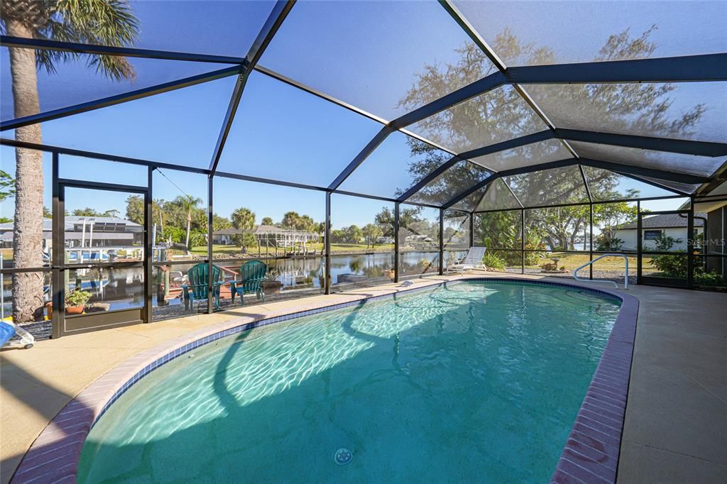 For Sale: $425,000 (3 beds, 2 baths, 1330 Square Feet)