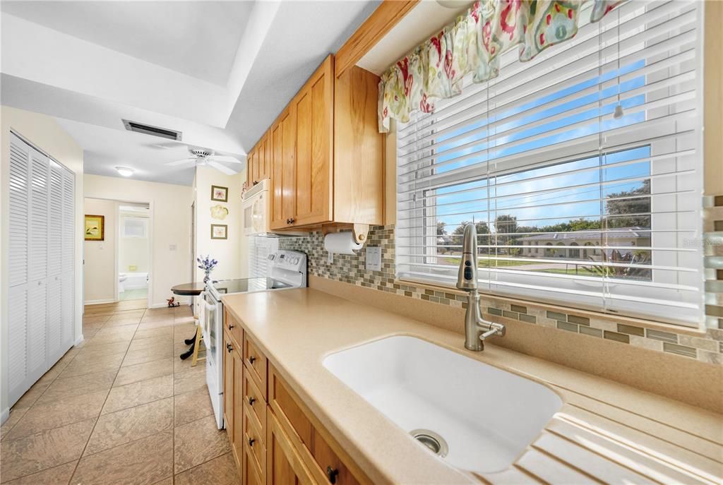 For Sale: $425,000 (3 beds, 2 baths, 1330 Square Feet)