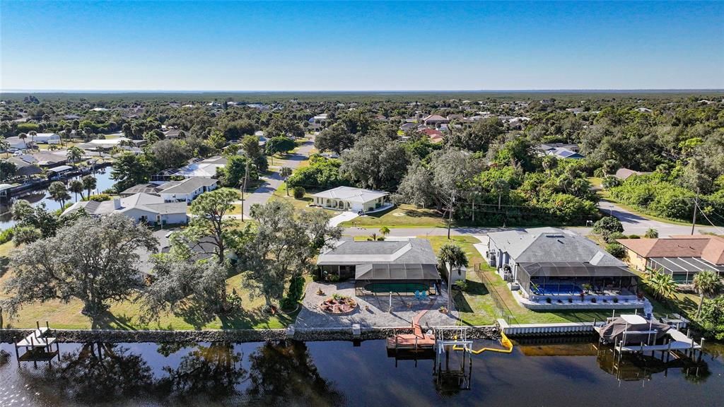 For Sale: $425,000 (3 beds, 2 baths, 1330 Square Feet)