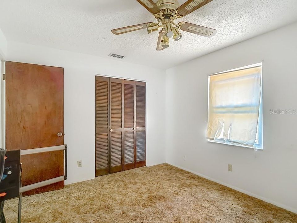 待售: $199,000 (2 贝兹, 2 浴室, 840 平方英尺)