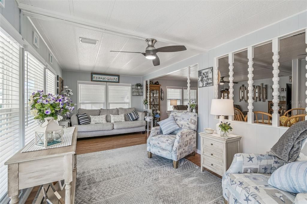 待售: $185,000 (2 贝兹, 2 浴室, 1284 平方英尺)