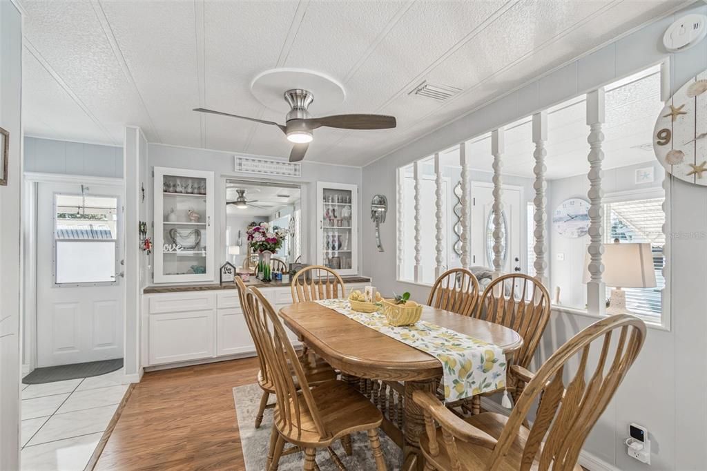 待售: $185,000 (2 贝兹, 2 浴室, 1284 平方英尺)