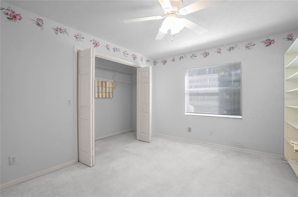 待售: $370,000 (4 贝兹, 2 浴室, 2392 平方英尺)