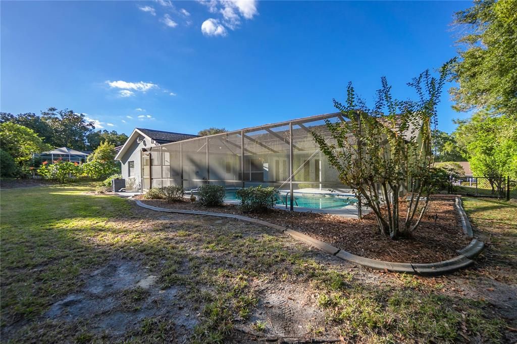 待售: $370,000 (4 贝兹, 2 浴室, 2392 平方英尺)