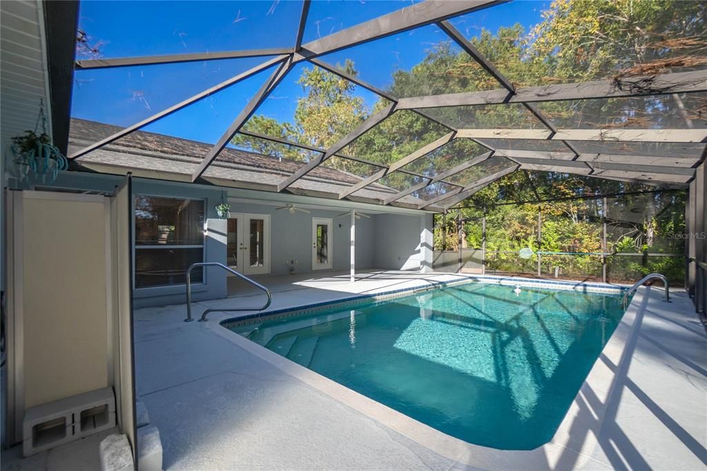 待售: $370,000 (4 贝兹, 2 浴室, 2392 平方英尺)