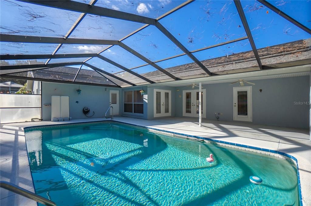 待售: $370,000 (4 贝兹, 2 浴室, 2392 平方英尺)