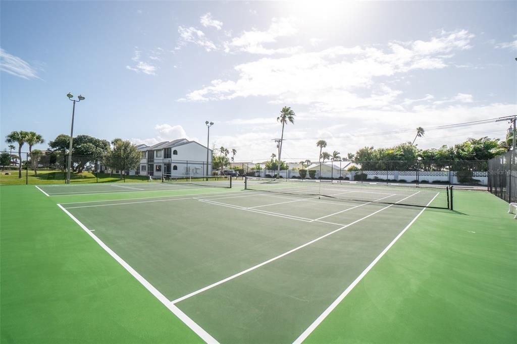 待售: $265,000 (2 贝兹, 2 浴室, 1014 平方英尺)