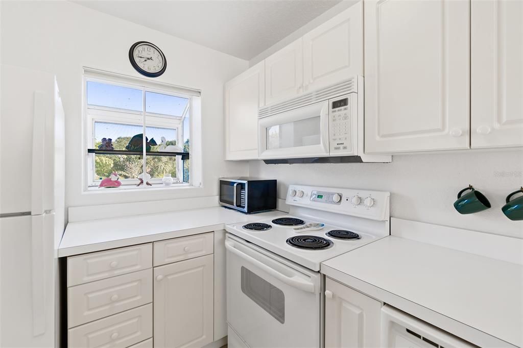 待售: $265,000 (2 贝兹, 2 浴室, 1014 平方英尺)