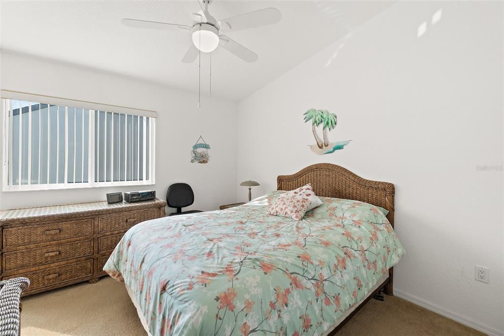 待售: $265,000 (2 贝兹, 2 浴室, 1014 平方英尺)