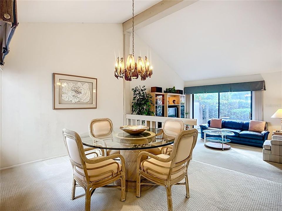 En Venta: $349,000 (3 camas, 2 baños, 2124 Pies cuadrados)