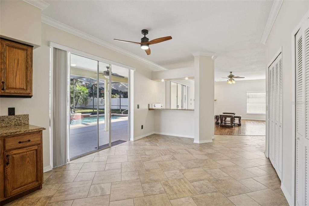 На продажу: $825,000 (6 спален, 3 ванн, 3802 Квадратных фут)