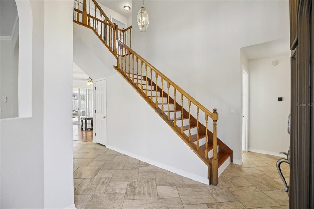 На продажу: $825,000 (6 спален, 3 ванн, 3802 Квадратных фут)