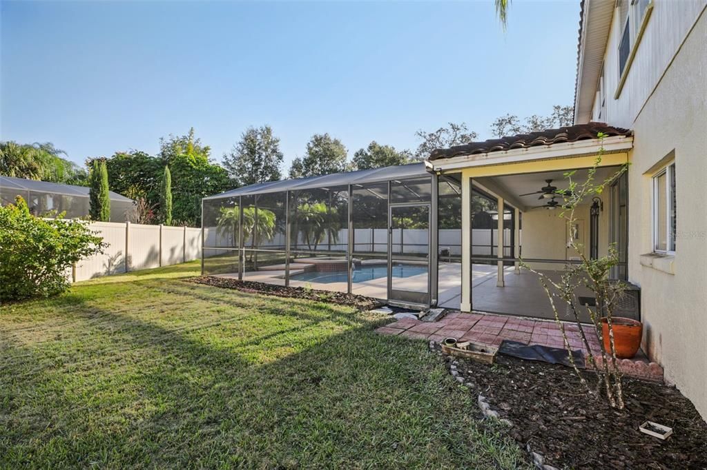 На продажу: $825,000 (6 спален, 3 ванн, 3802 Квадратных фут)