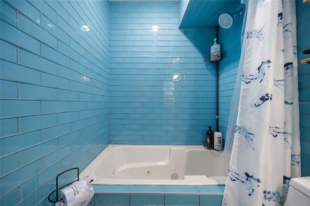 En Venta: $847,000 (3 camas, 2 baños, 1218 Pies cuadrados)