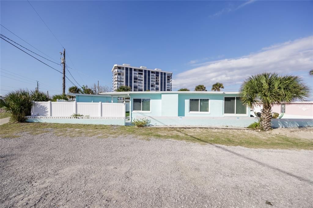 En Venta: $847,000 (3 camas, 2 baños, 1218 Pies cuadrados)