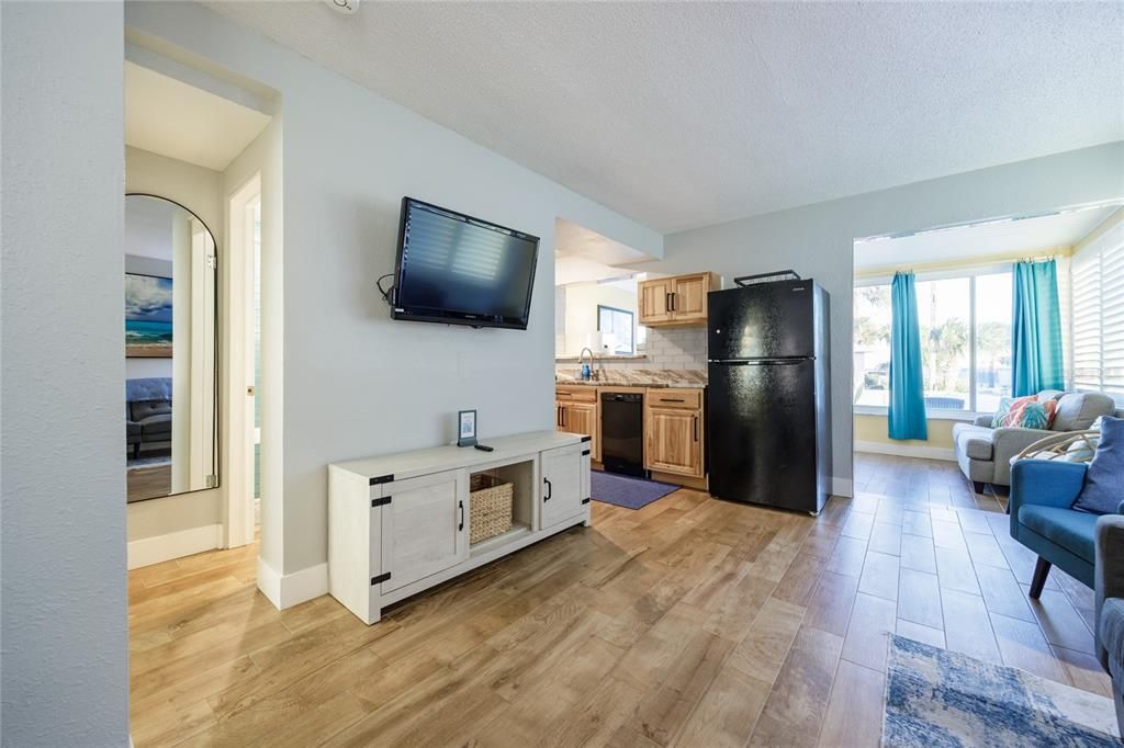 En Venta: $847,000 (3 camas, 2 baños, 1218 Pies cuadrados)