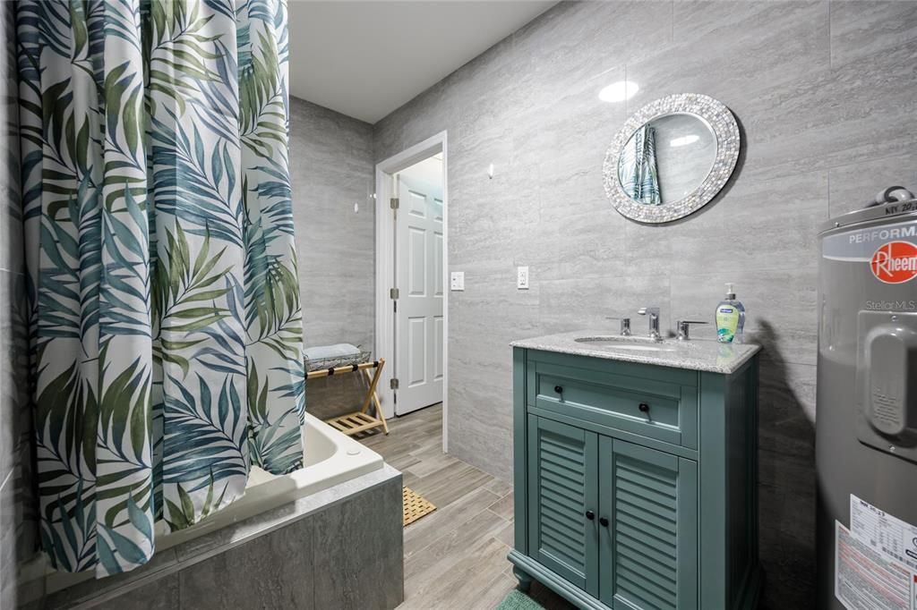 En Venta: $847,000 (3 camas, 2 baños, 1218 Pies cuadrados)