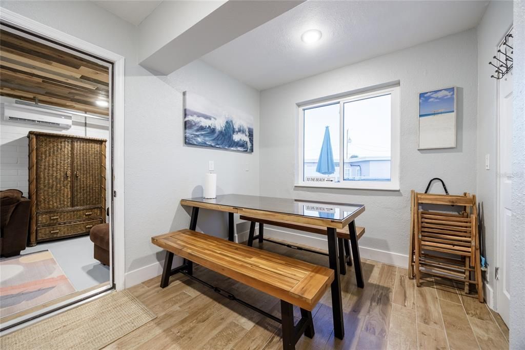 En Venta: $847,000 (3 camas, 2 baños, 1218 Pies cuadrados)