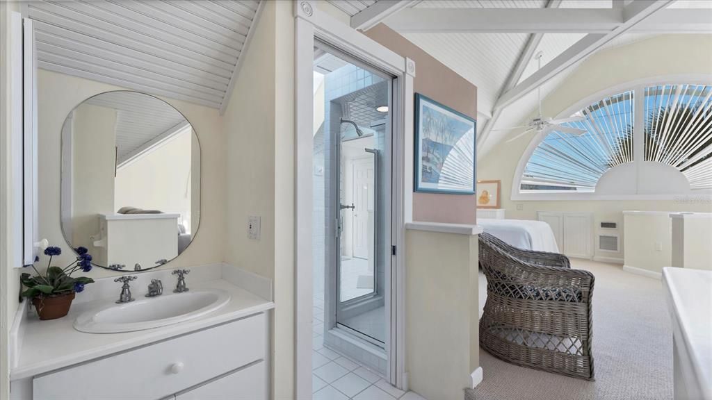 待售: $2,995,000 (4 贝兹, 4 浴室, 2987 平方英尺)