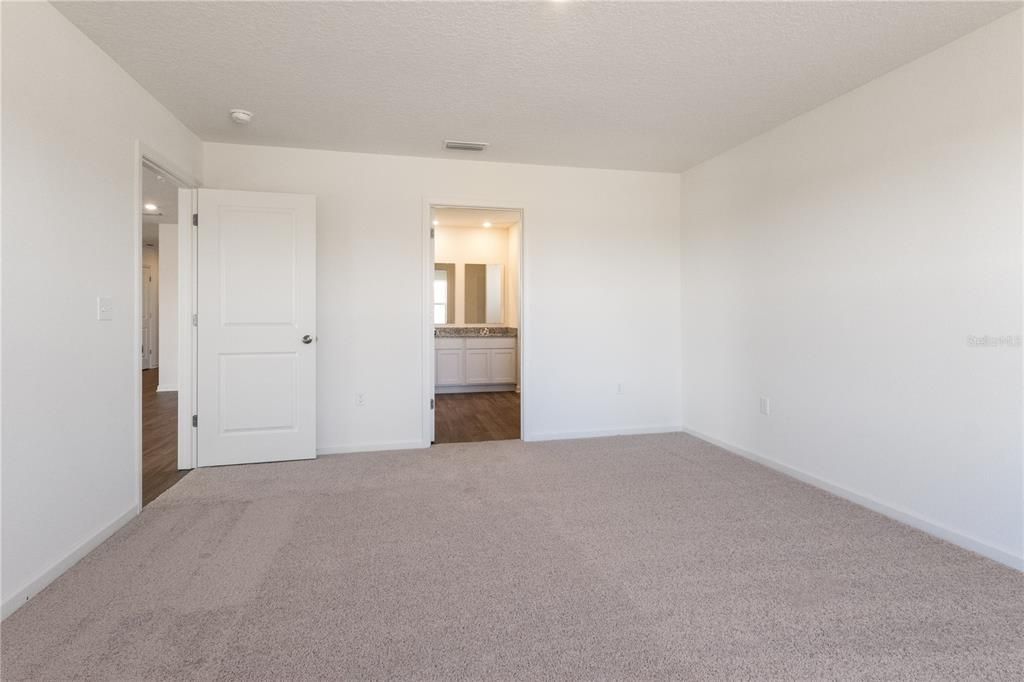 На продажу: $325,888 (4 спален, 2 ванн, 1773 Квадратных фут)