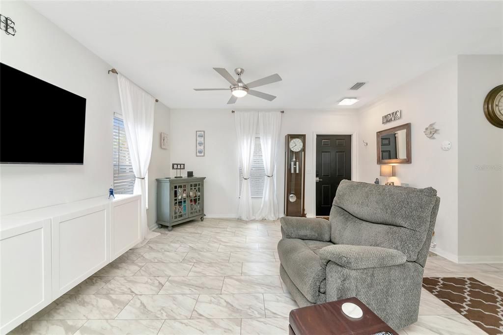 待售: $299,990 (3 贝兹, 2 浴室, 1343 平方英尺)