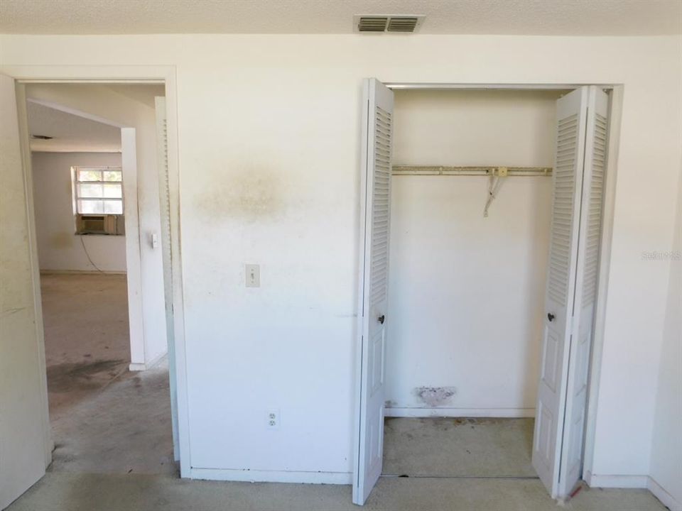 待售: $255,000 (3 贝兹, 2 浴室, 1220 平方英尺)