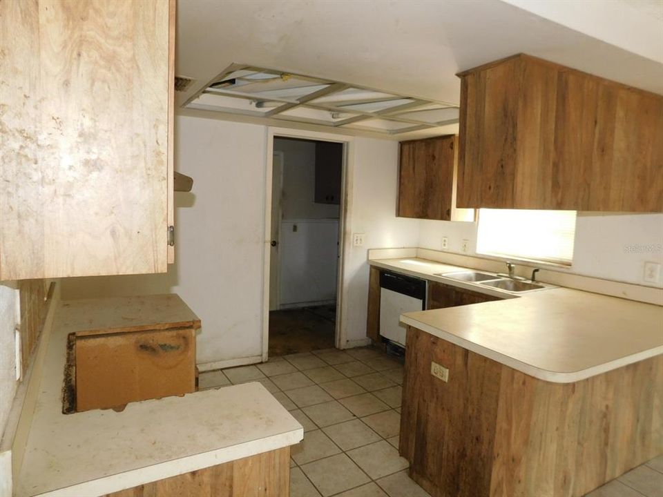 待售: $255,000 (3 贝兹, 2 浴室, 1220 平方英尺)