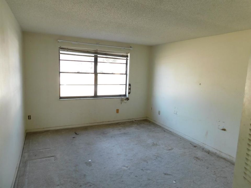 待售: $255,000 (3 贝兹, 2 浴室, 1220 平方英尺)