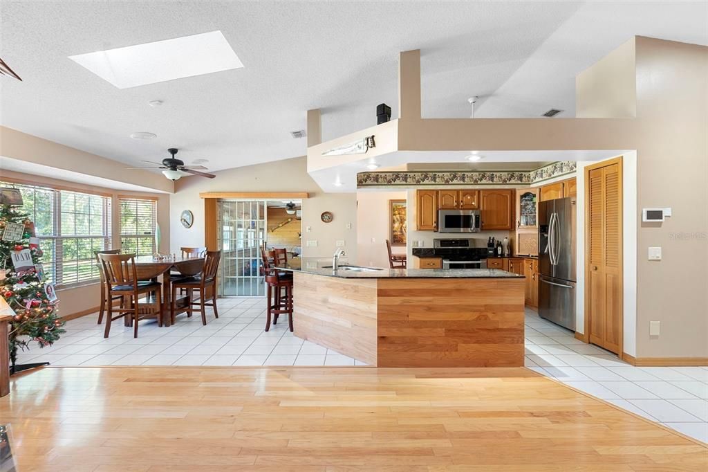 For Sale: $375,000 (3 beds, 2 baths, 2050 Square Feet)