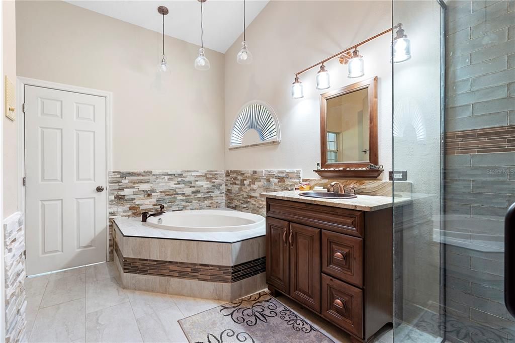 For Sale: $375,000 (3 beds, 2 baths, 2050 Square Feet)