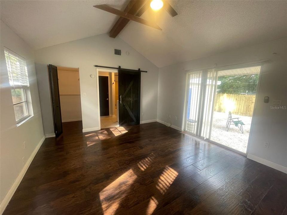 En Renta: $2,250 (3 camas, 2 baños, 1308 Pies cuadrados)