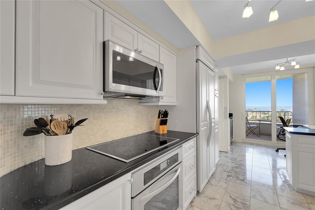 For Sale: $1,499,000 (2 beds, 2 baths, 1602 Square Feet)