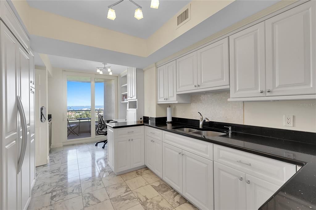 For Sale: $1,499,000 (2 beds, 2 baths, 1602 Square Feet)