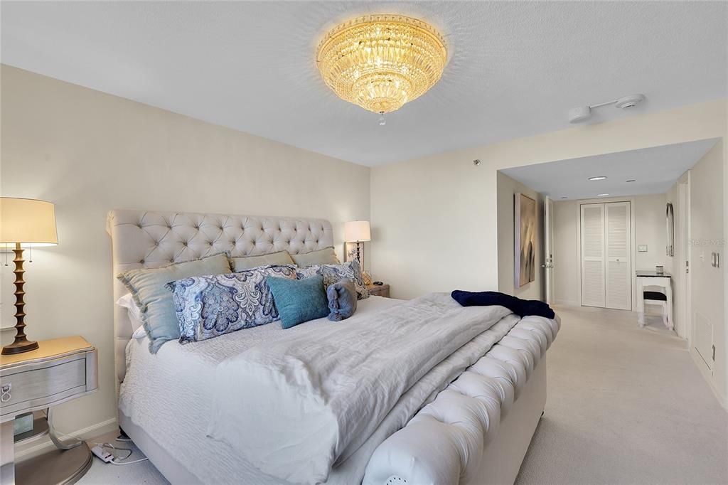 For Sale: $1,499,000 (2 beds, 2 baths, 1602 Square Feet)