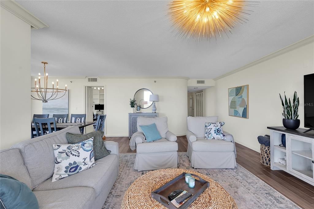 For Sale: $1,499,000 (2 beds, 2 baths, 1602 Square Feet)