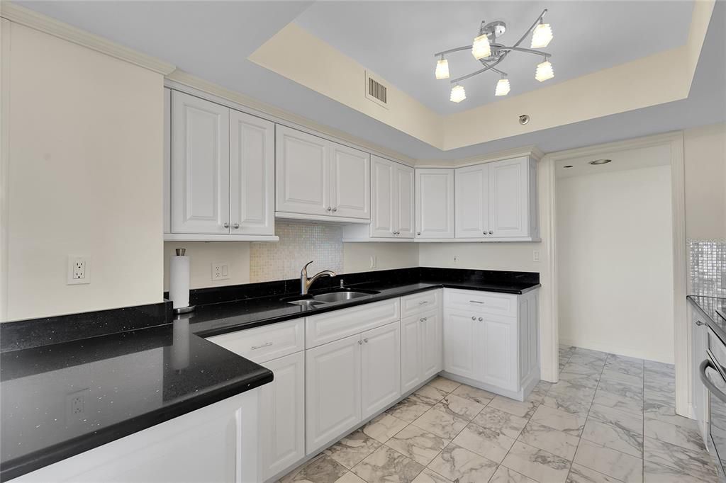 For Sale: $1,499,000 (2 beds, 2 baths, 1602 Square Feet)