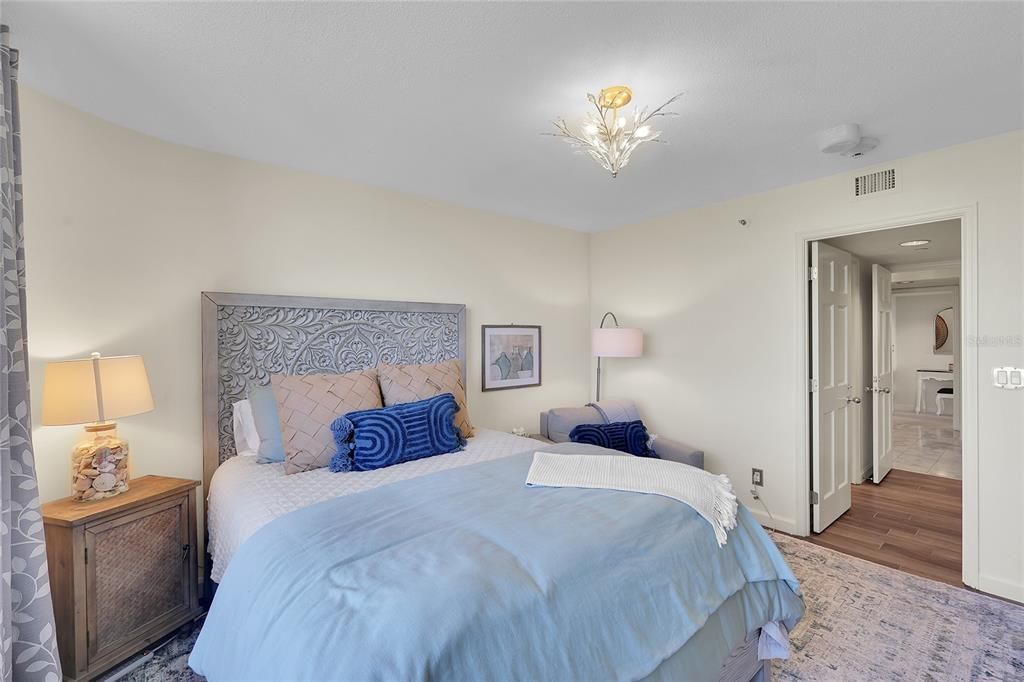 For Sale: $1,499,000 (2 beds, 2 baths, 1602 Square Feet)