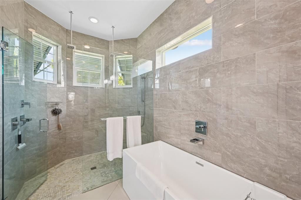 待售: $1,299,000 (3 贝兹, 3 浴室, 2320 平方英尺)