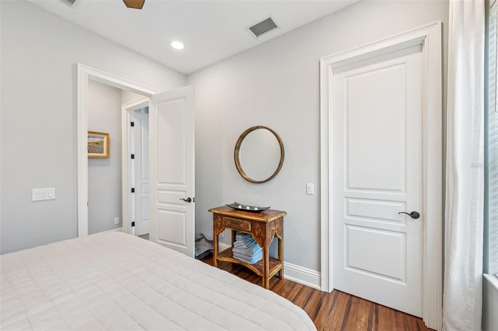 待售: $1,299,000 (3 贝兹, 3 浴室, 2320 平方英尺)