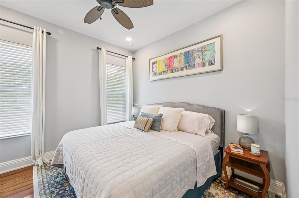 待售: $1,299,000 (3 贝兹, 3 浴室, 2320 平方英尺)