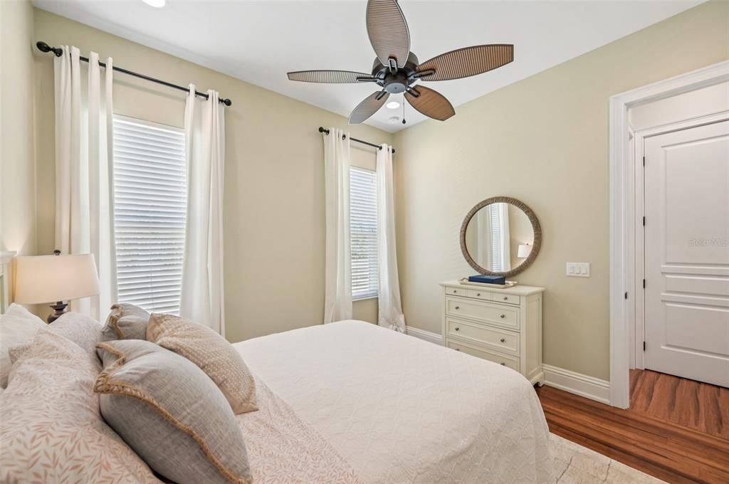 待售: $1,299,000 (3 贝兹, 3 浴室, 2320 平方英尺)