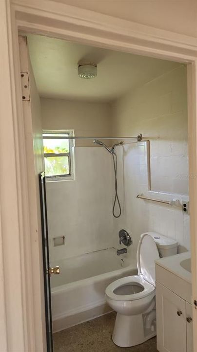 В аренду: $1,050 (1 спален, 1 ванн, 500 Квадратных фут)