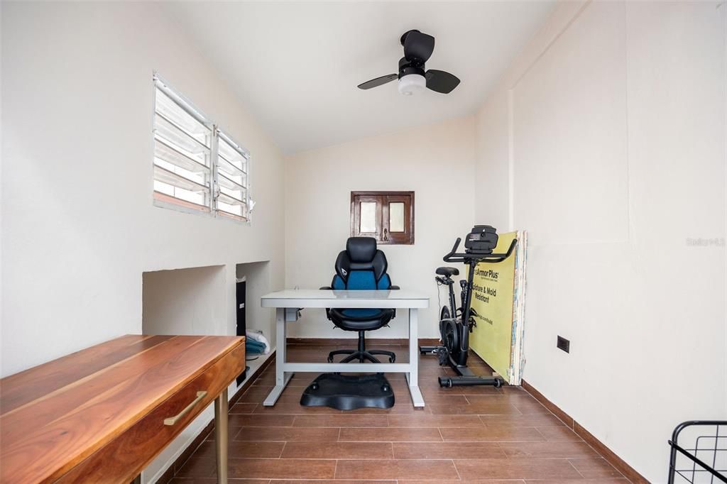 En Venta: $695,000 (1 camas, 1 baños, 1004 Pies cuadrados)