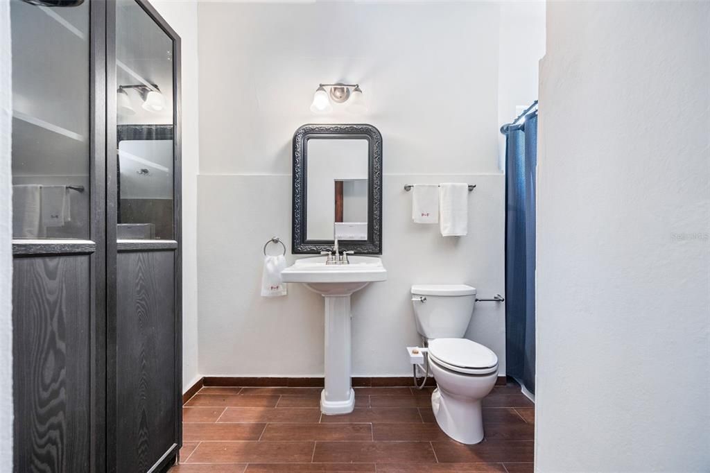 En Venta: $695,000 (1 camas, 1 baños, 1004 Pies cuadrados)