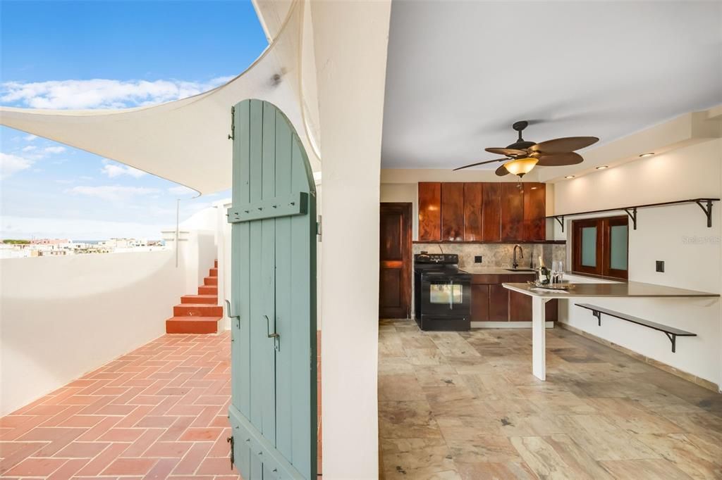 En Venta: $695,000 (1 camas, 1 baños, 1004 Pies cuadrados)