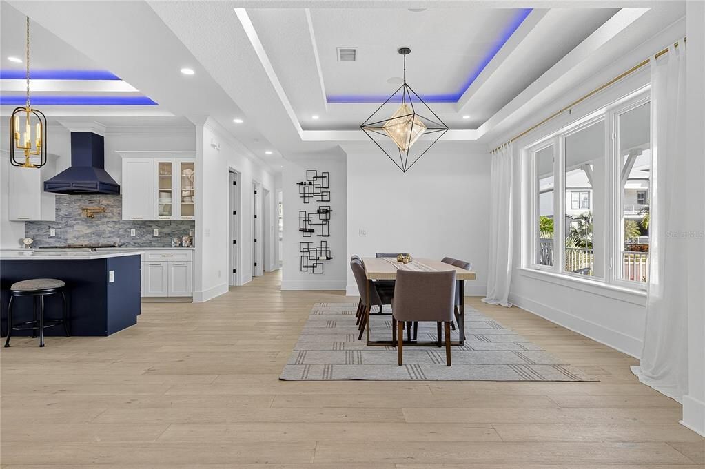 En Venta: $769,000 (4 camas, 3 baños, 2952 Pies cuadrados)