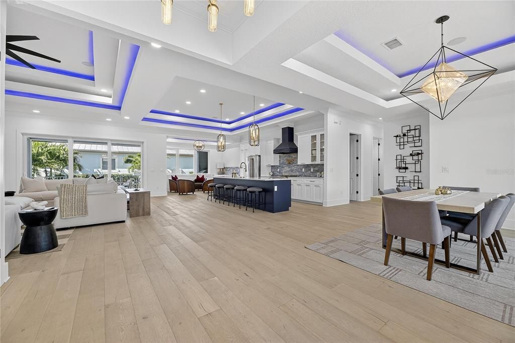 En Venta: $769,000 (4 camas, 3 baños, 2952 Pies cuadrados)