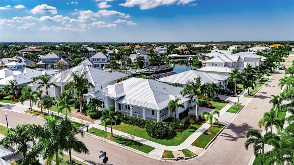 En Venta: $769,000 (4 camas, 3 baños, 2952 Pies cuadrados)